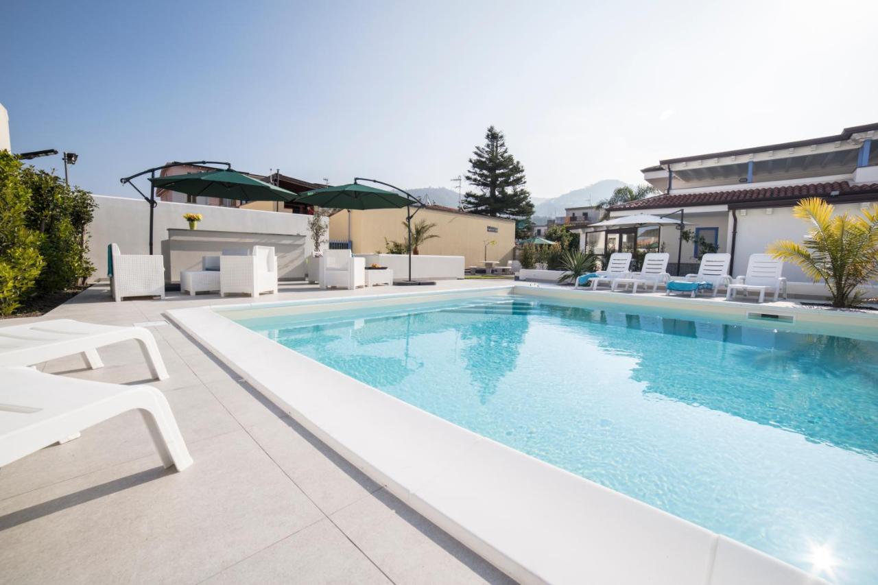 Villa Concettina Capo dʼOrlando Exterior foto